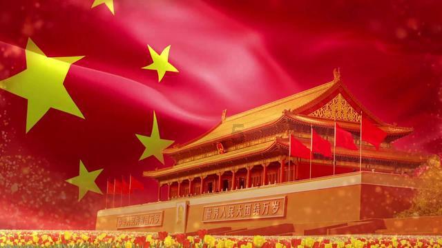重庆一下水道被扔鞭炮后发生爆炸,井盖炸飞数米,男孩面部被灼伤
